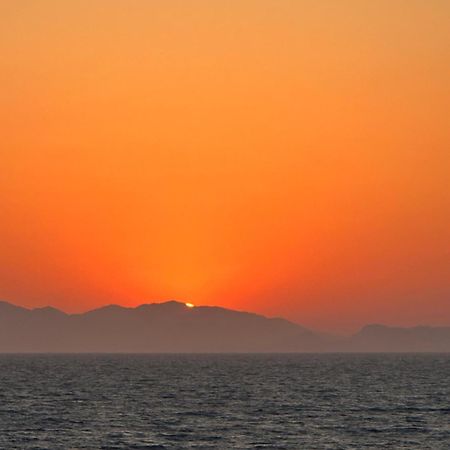 Melita Downtown Seaview Apartment Rhodes City Bagian luar foto